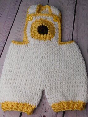 Crochet Baby Romper, Sunflower Outfit, Newborn Photo Prop, Handcraft, 0-3 Months